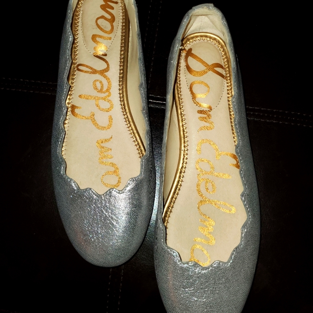 Sam Edelman silver scallop design leather flats